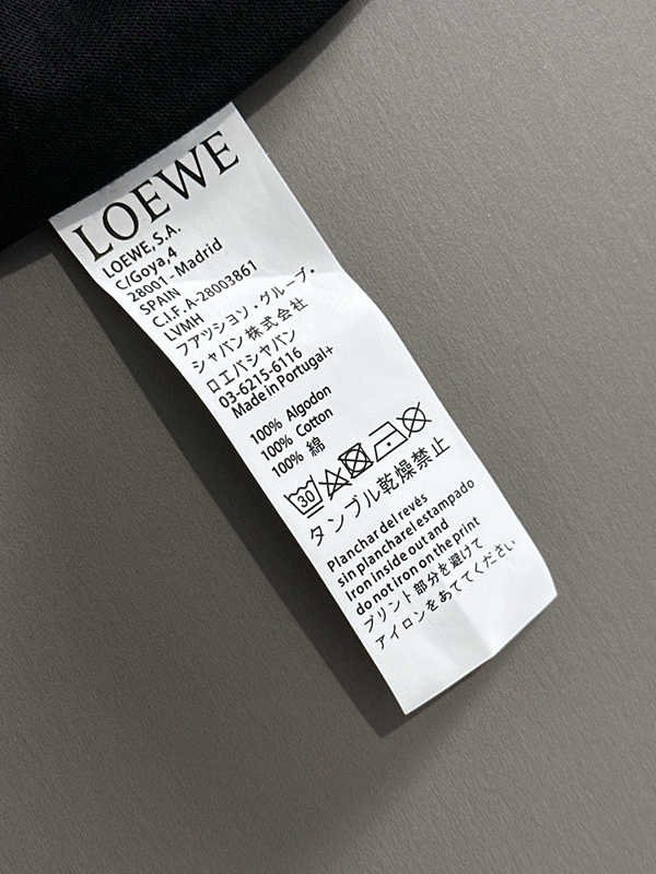 ブランドTシャツ着用イメージ